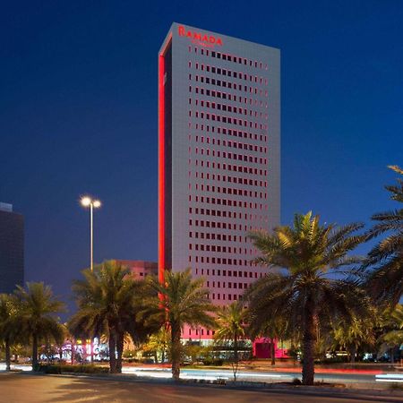 Ramada By Wyndham Riyadh King Fahd Road Exterior photo The hotel at night