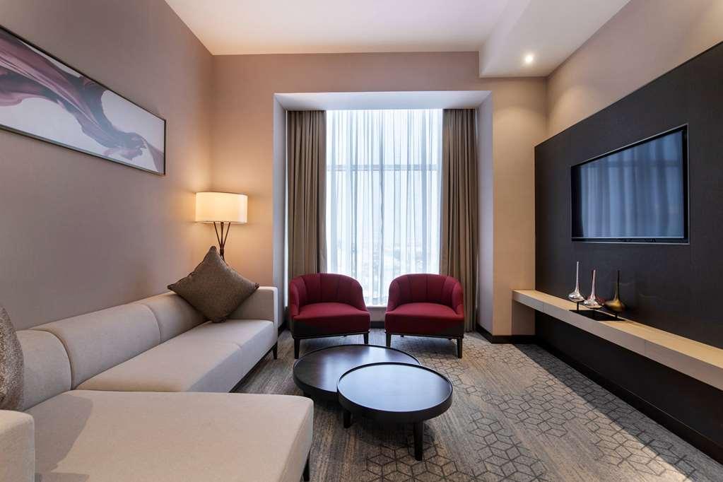 Ramada By Wyndham Riyadh King Fahd Road Room photo