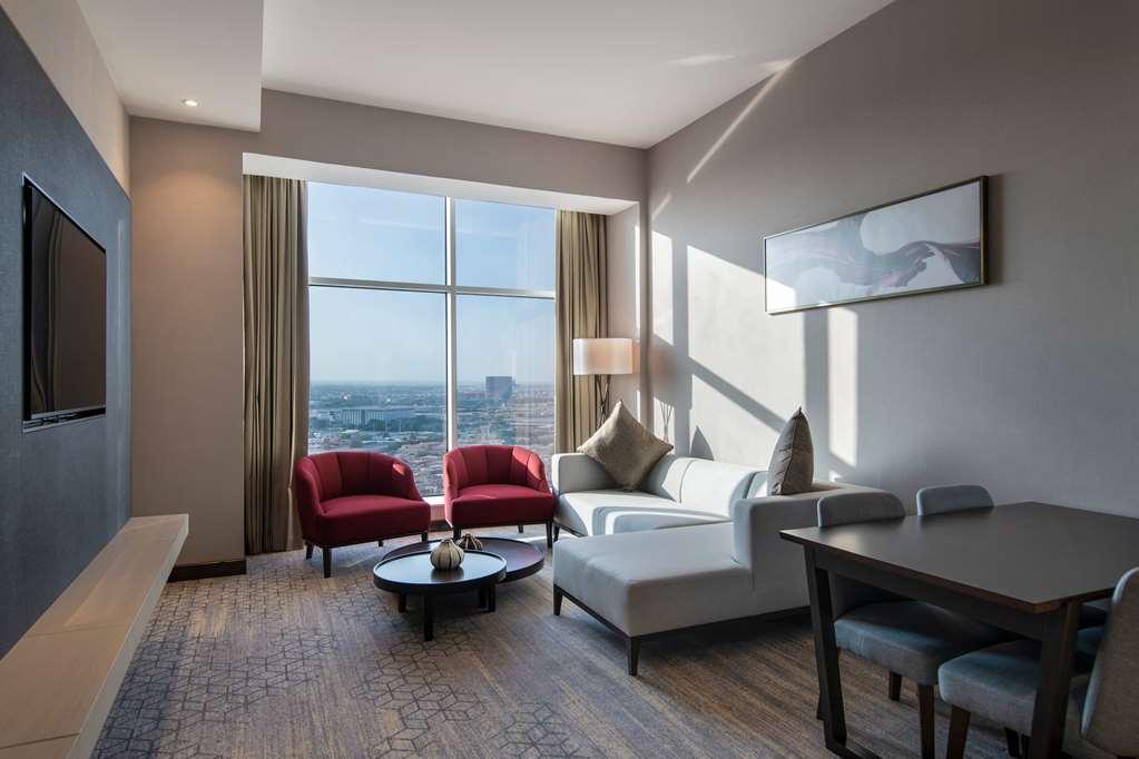 Ramada By Wyndham Riyadh King Fahd Road Room photo