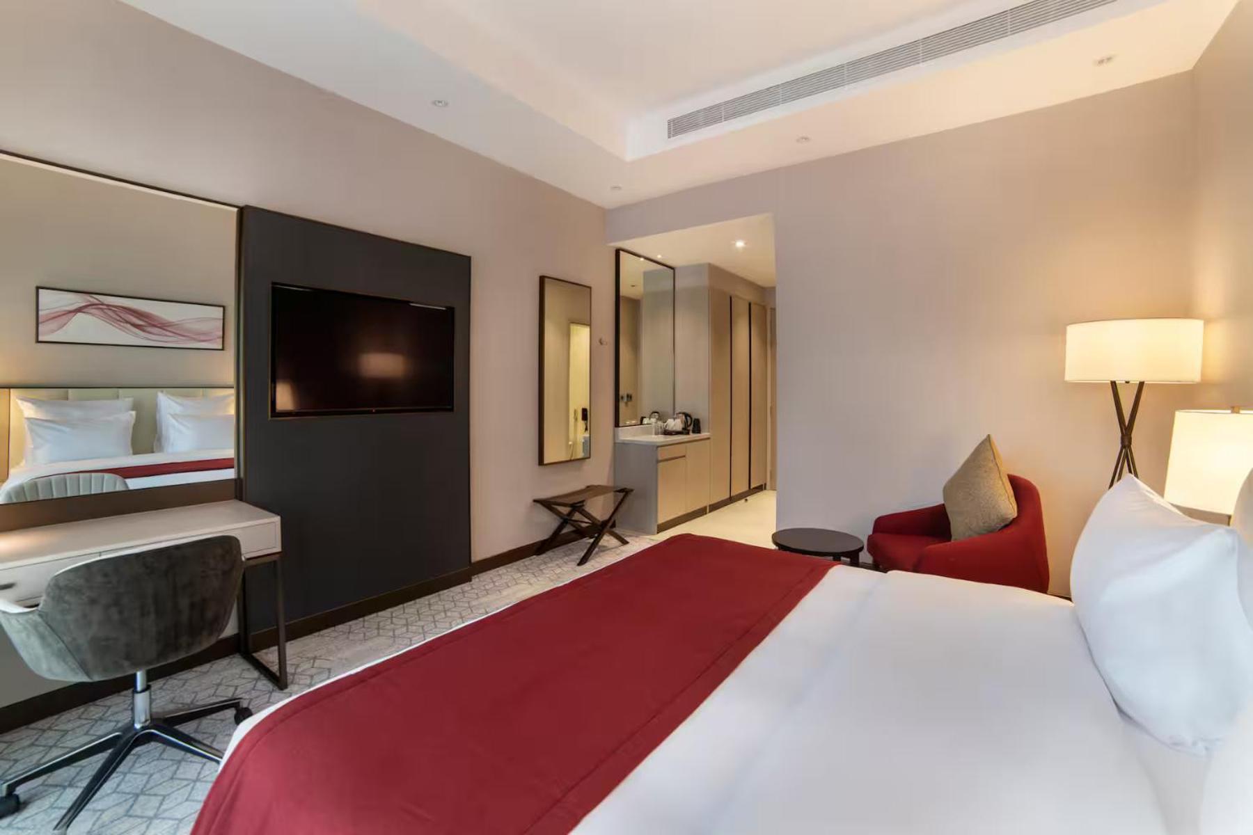 Ramada By Wyndham Riyadh King Fahd Road Exterior photo