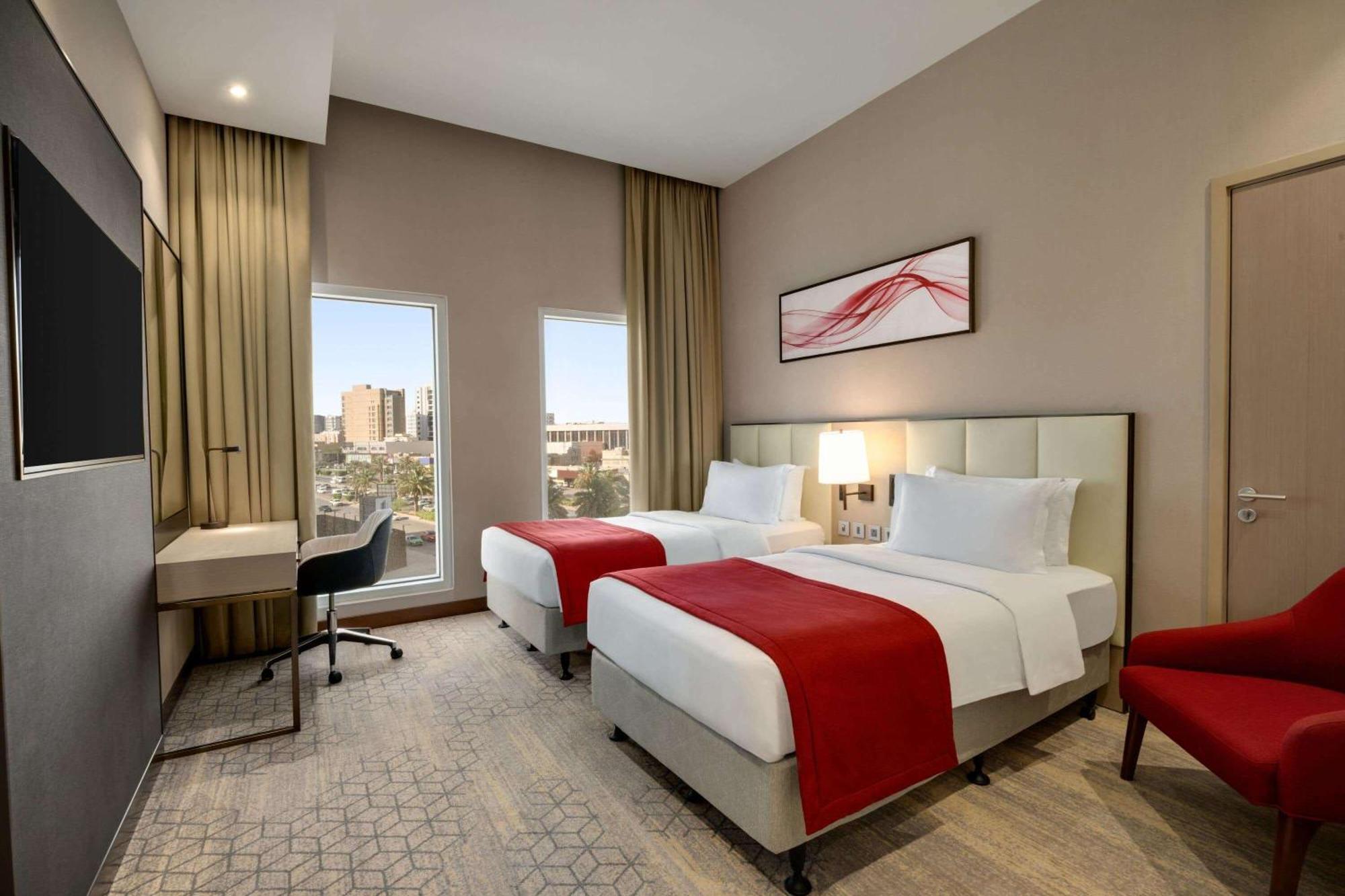 Ramada By Wyndham Riyadh King Fahd Road Exterior photo